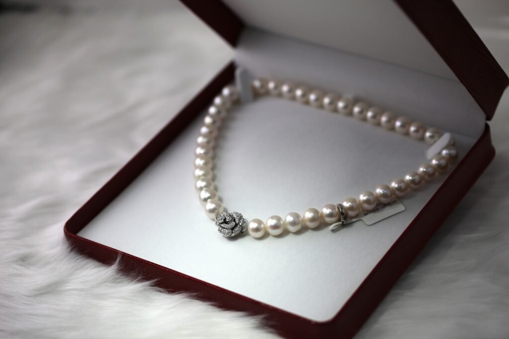 Tide Pearl Studs